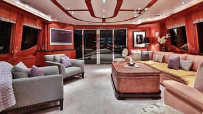Salon Facing Aft
