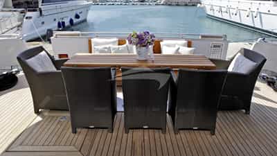 Aft Deck Seating
