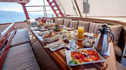 ROMANCA 28m sailing yacht charter, photo 11