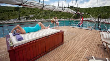 ROMANCA 28m sailing yacht charter, photo 12
