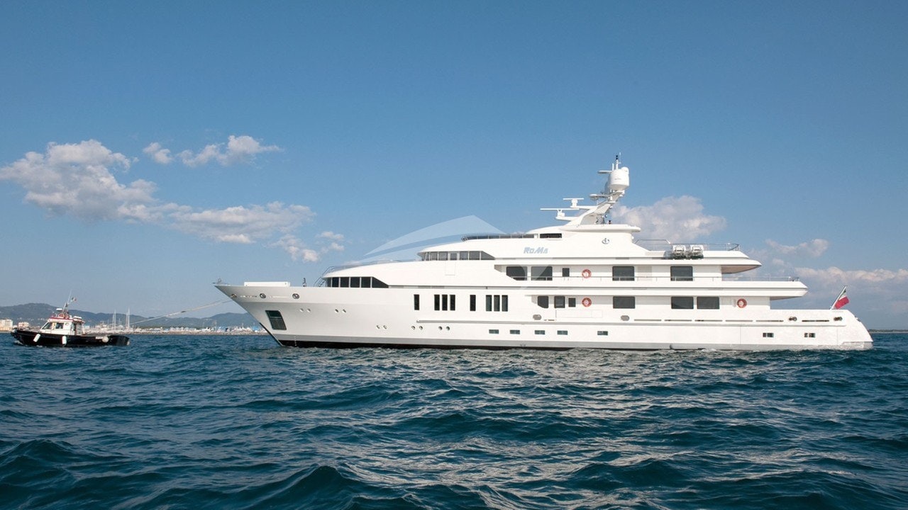 luxury yacht roma