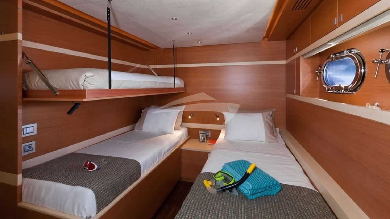 Twin Cabin with Pullman