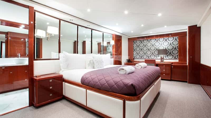 MOLLY MALONE 29m motor yacht charter, photo 6