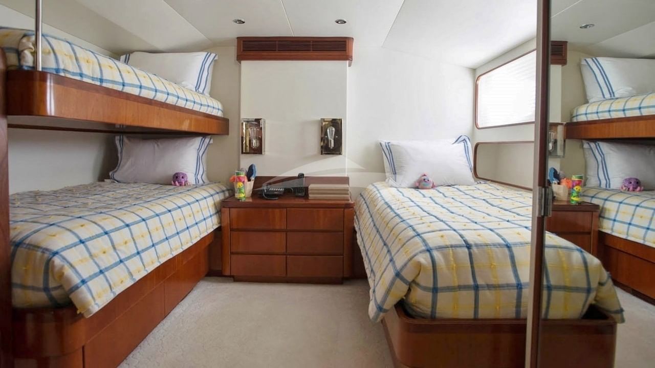 Guest Cabin with Pullman