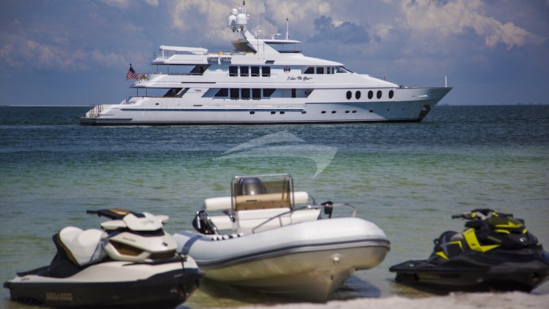 I LOVE THIS BOAT running shot