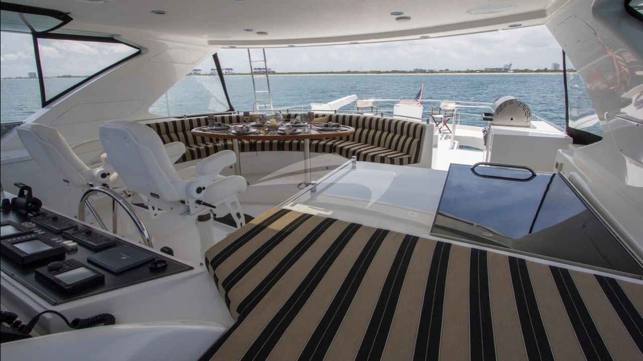Flybridge Aft
