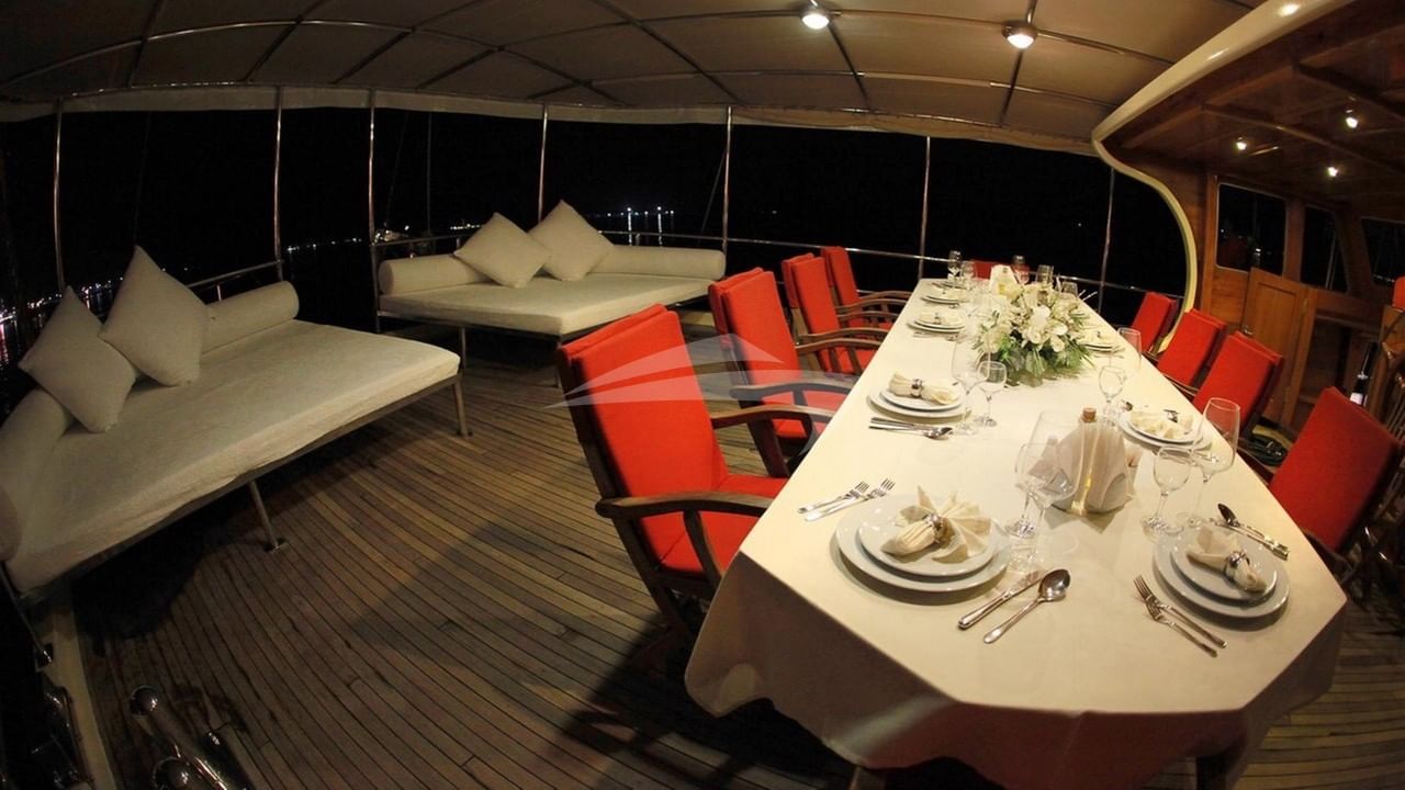 Aft Deck Dining