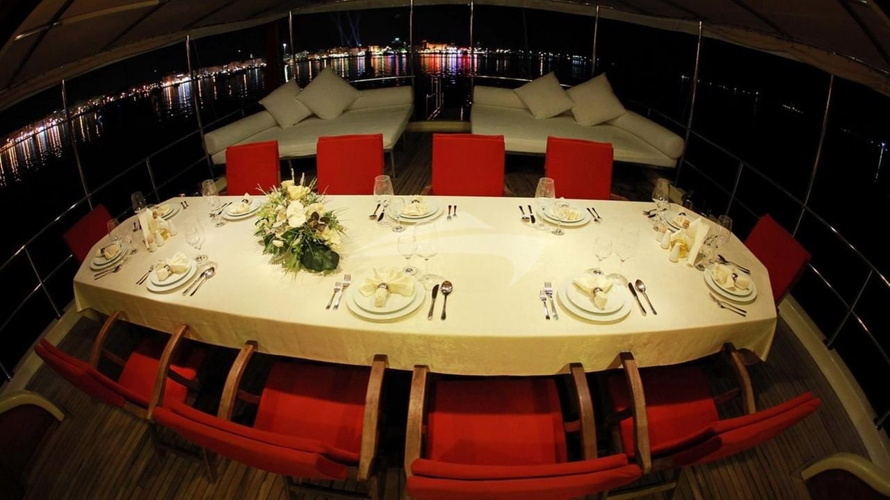 Aft Deck Dining