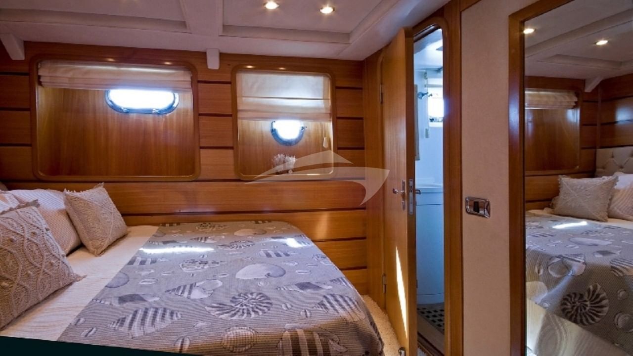 Double Cabin