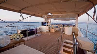 Upper Deck