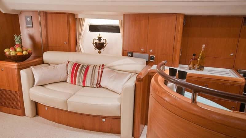MUSTIQUE 20m sailing yacht charter, photo 5