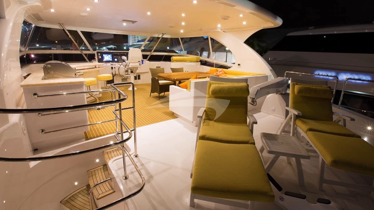 Flybridge seating