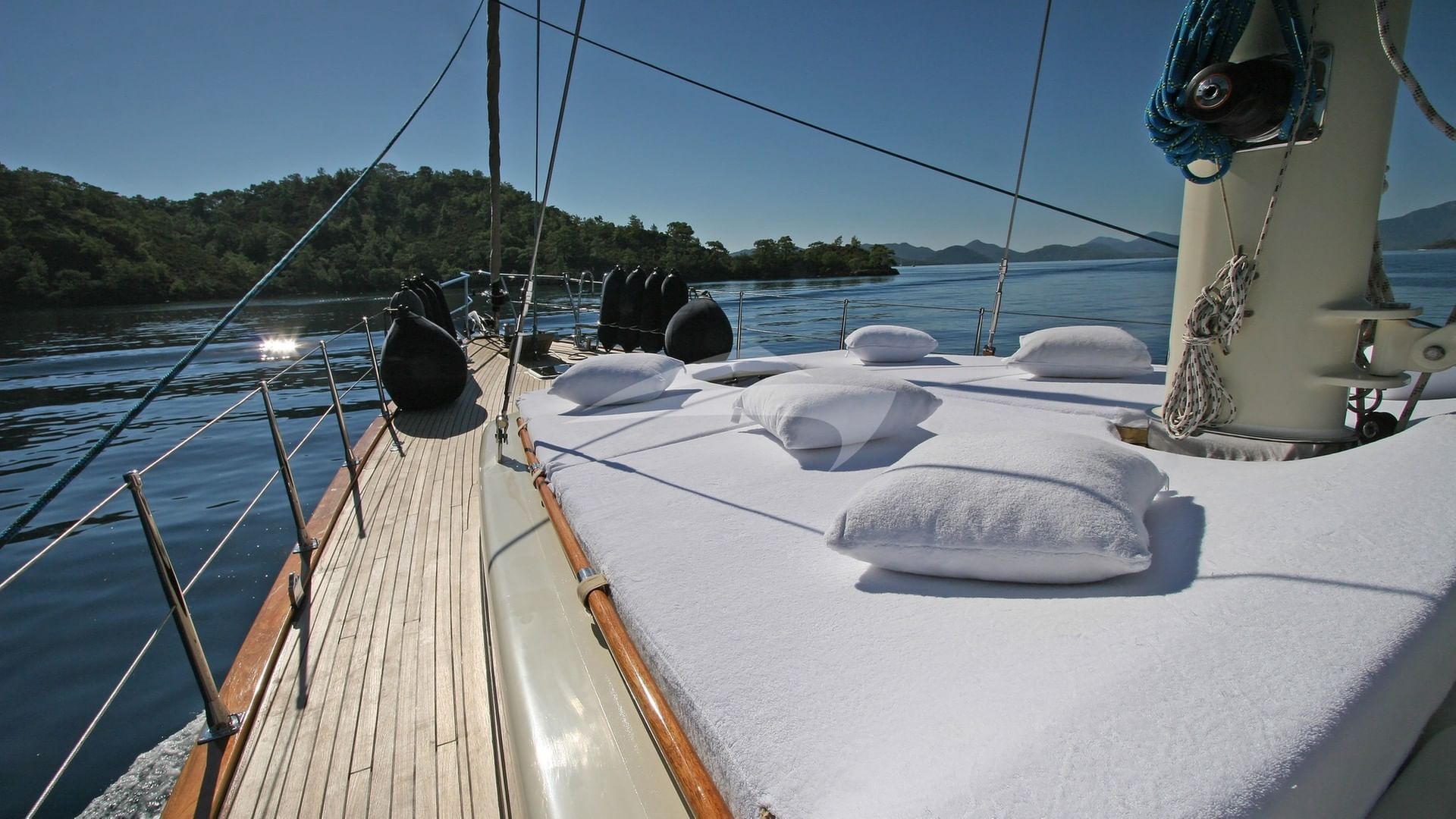 Forward Suntanning Area