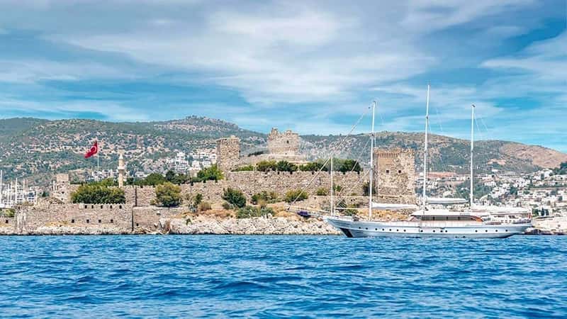 BELLA MARE 38m sailing yacht charter, photo 6