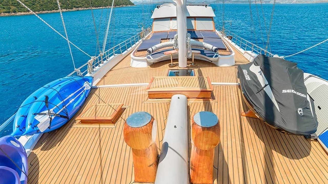 BELLA MARE, photo from the yacht portfolio 6