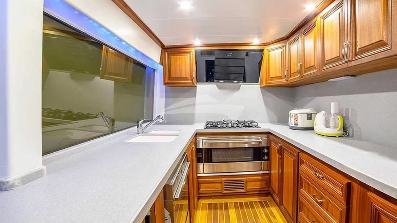 BELLA MARE, photo from the yacht portfolio 17