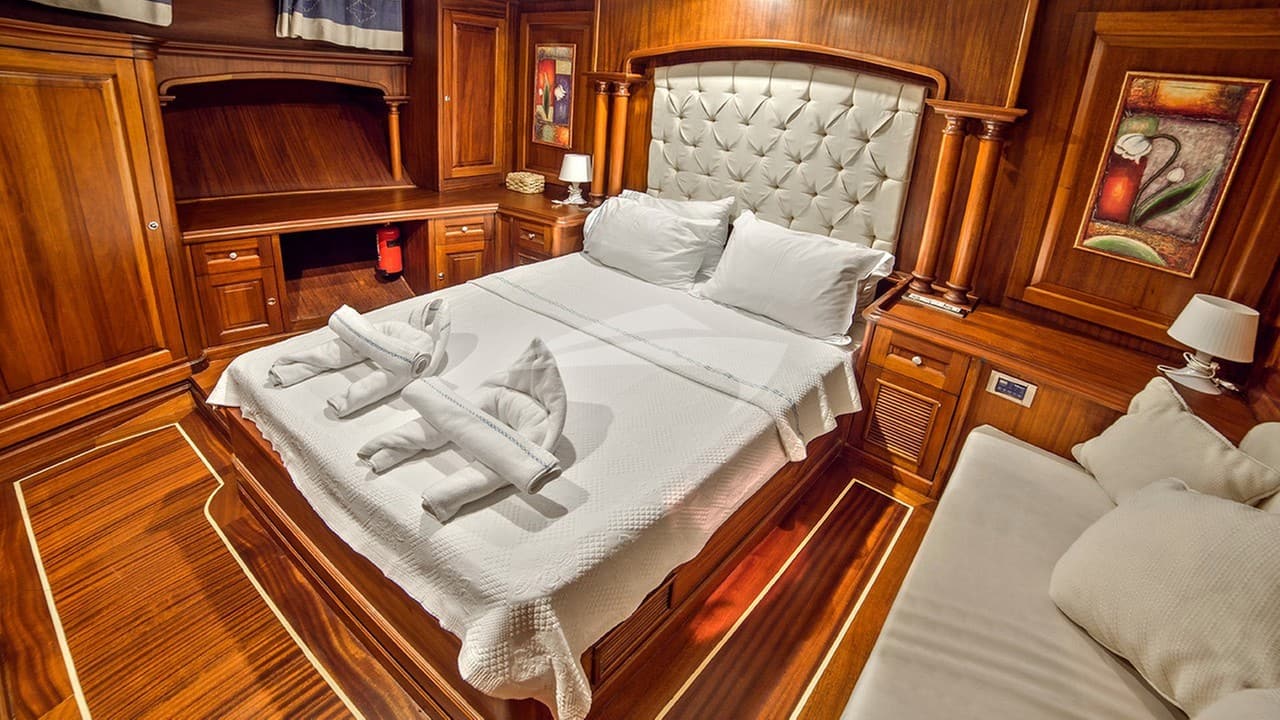 DEA DEL MARE, photo from the yacht portfolio 13