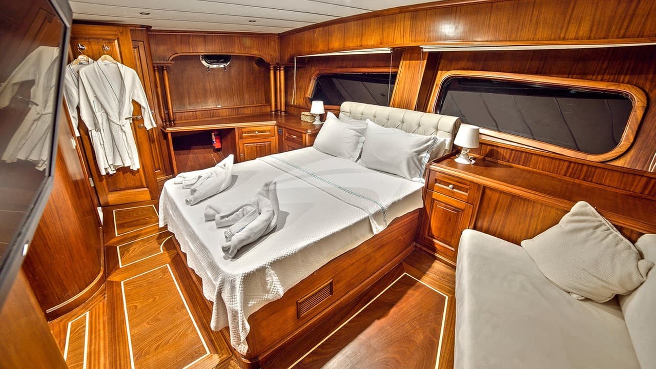 DEA DEL MARE, photo from the yacht portfolio 16