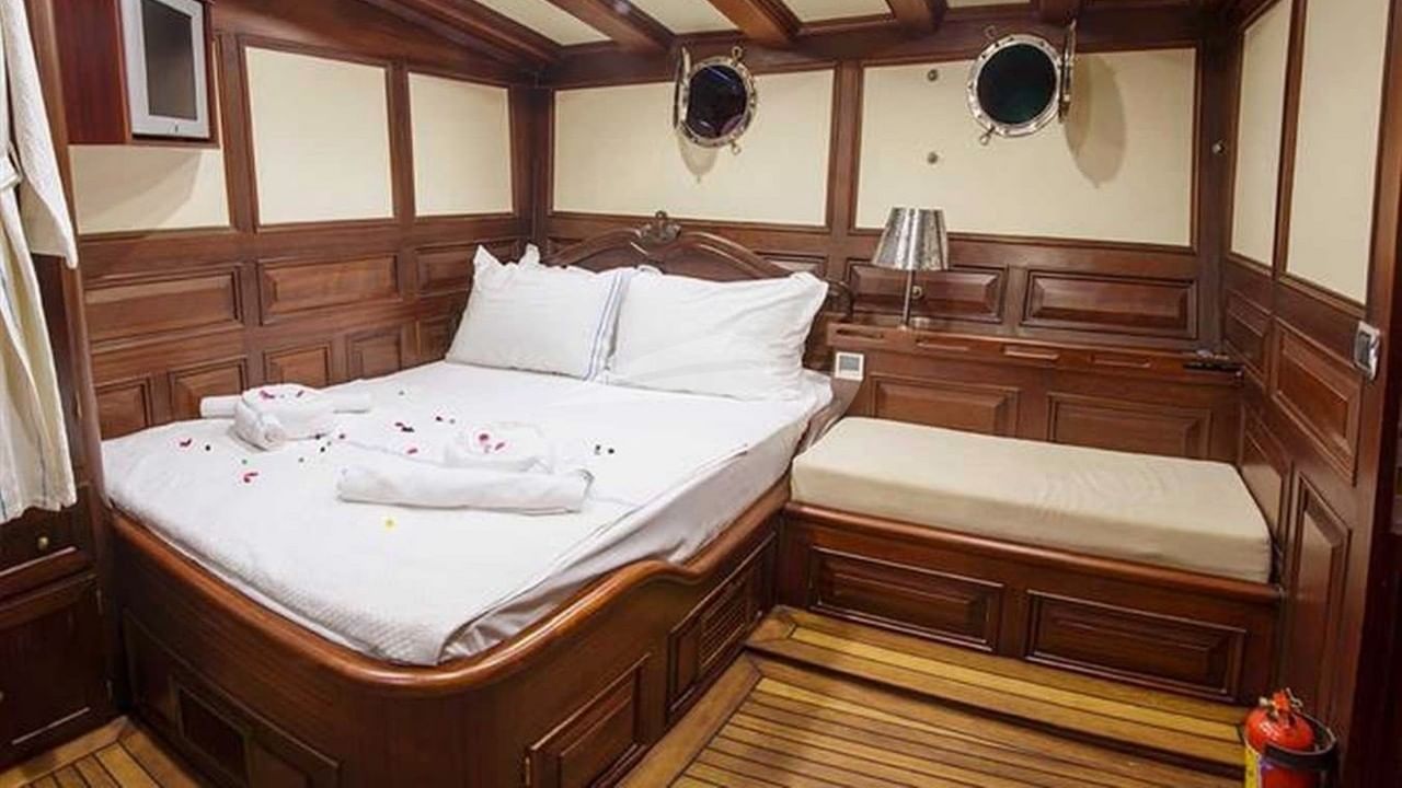 Double Cabin