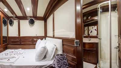 Double Cabin
