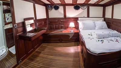 Double Cabin