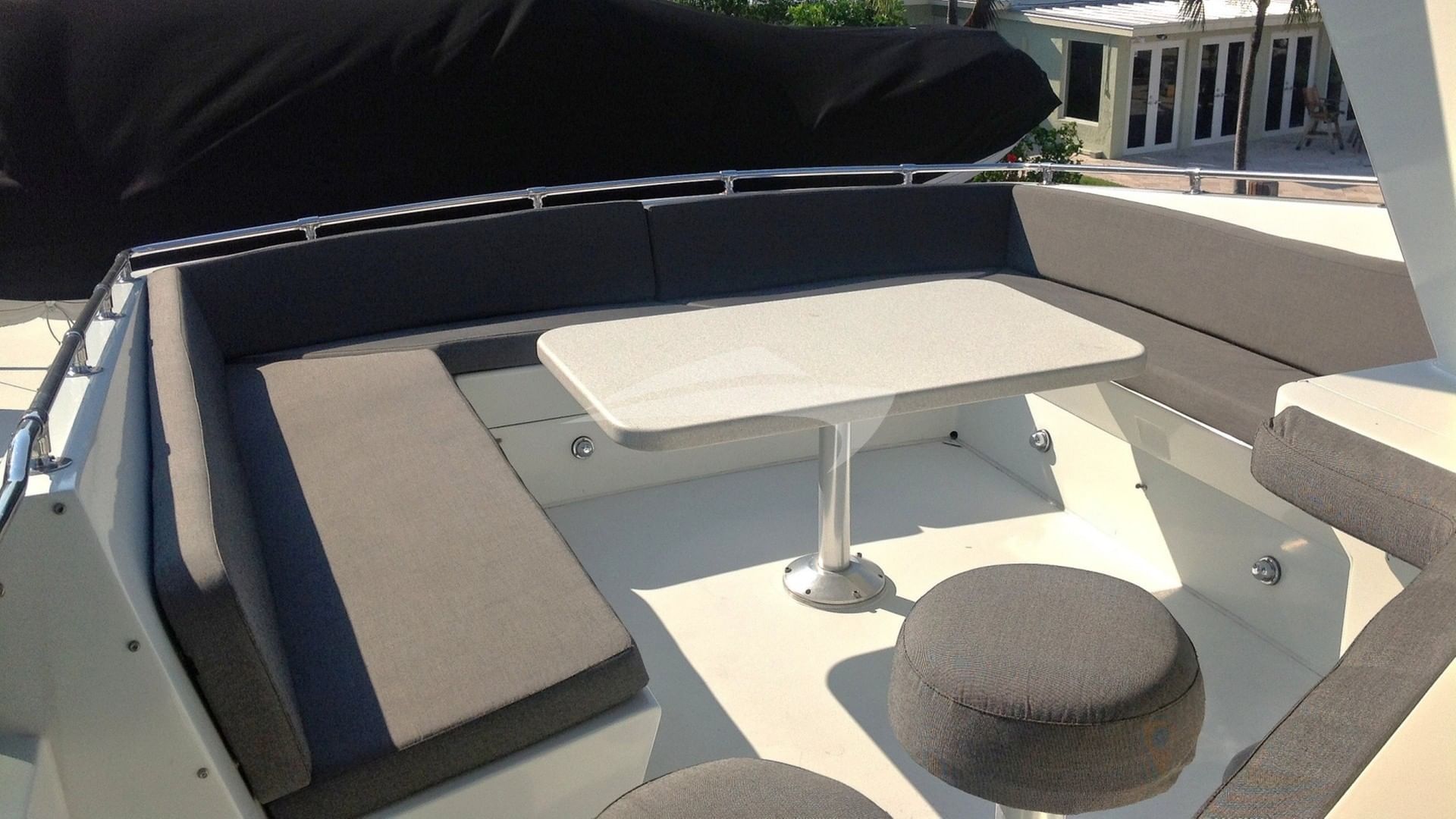 Flybridge Seating