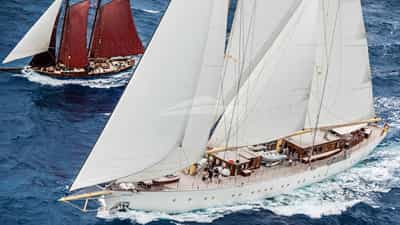 Chronos sailing