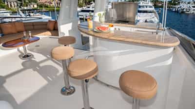 Deck Bar