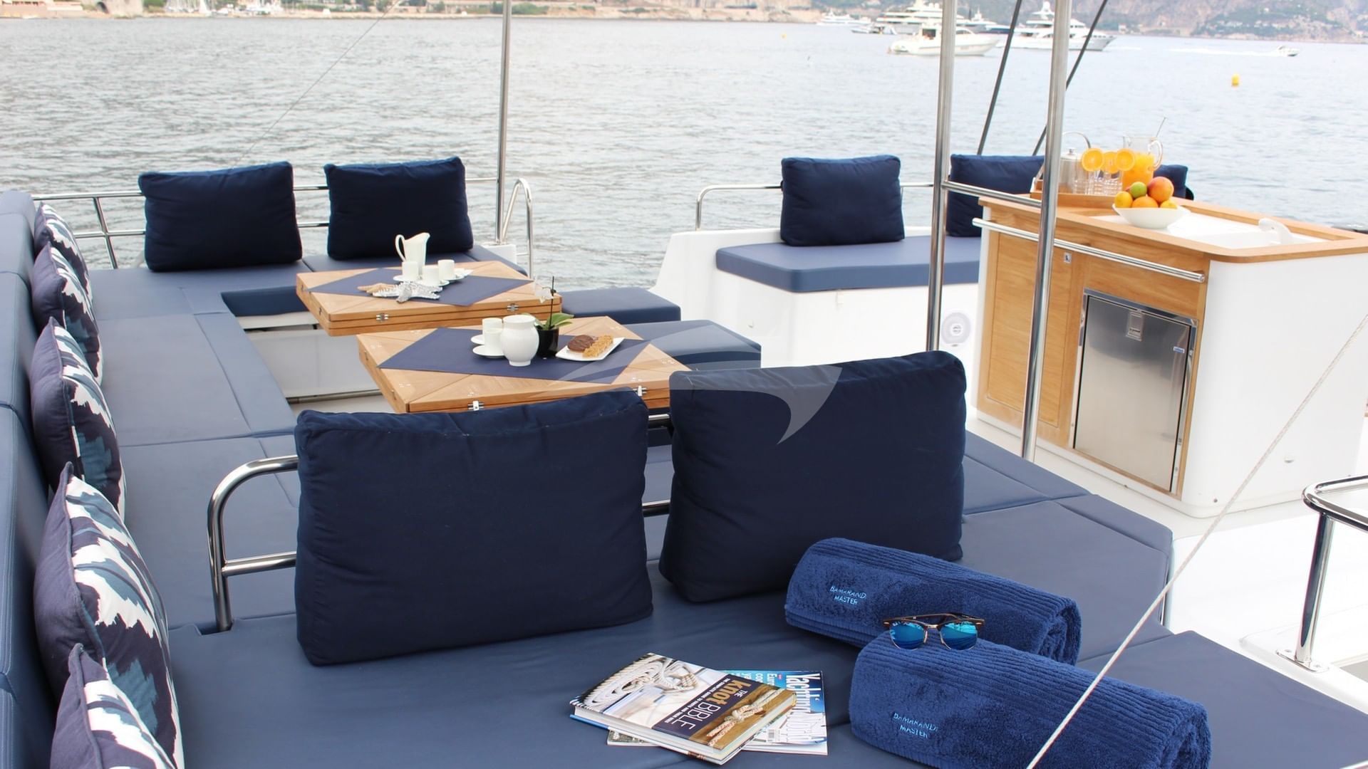 Flybridge Lounge offers fabulous views