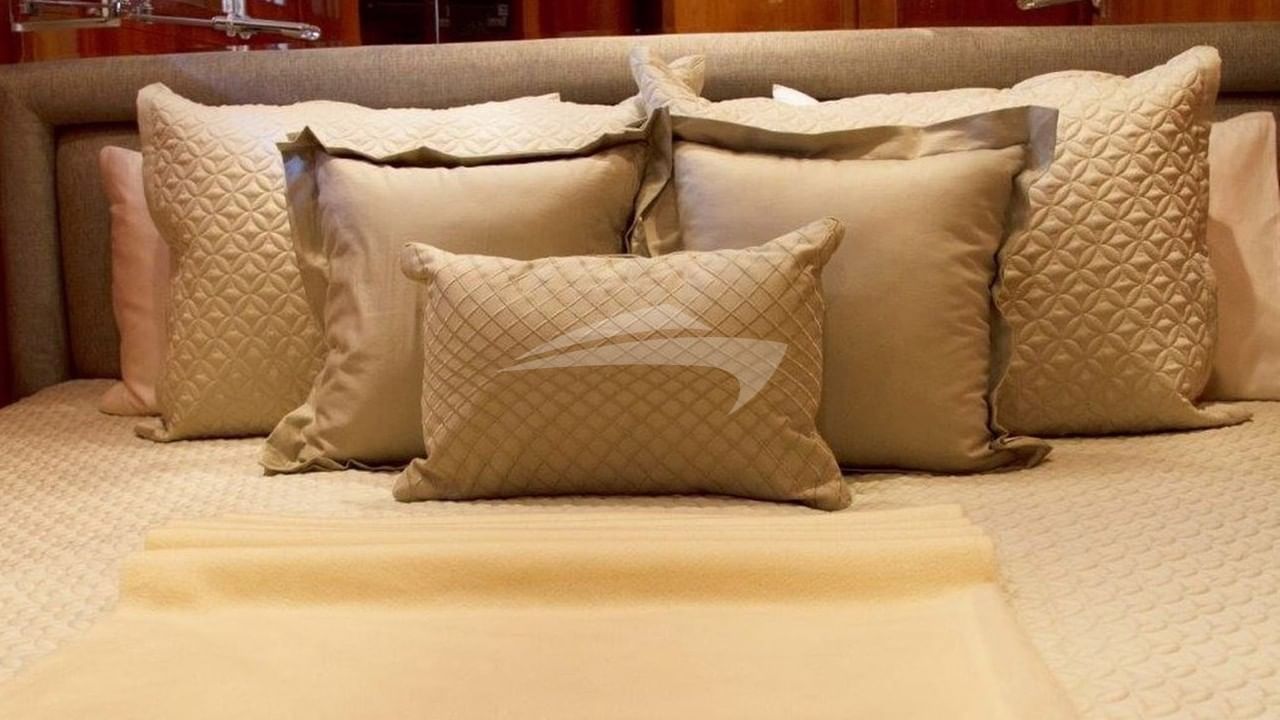 Twin Guest Cabin Detail