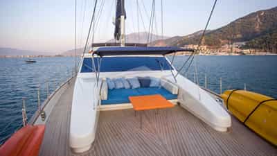 Bow Seating
