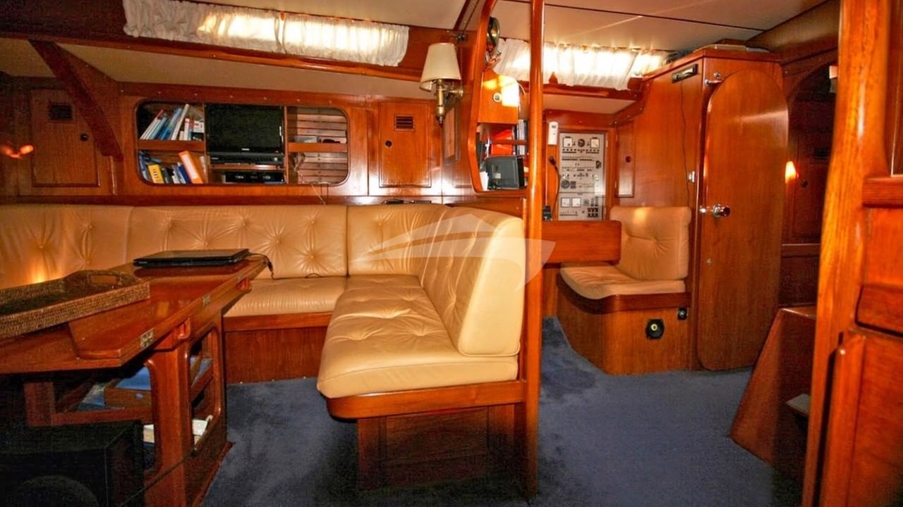 Main Salon and Navigation Station