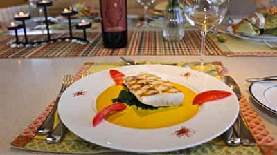 Dining Detail