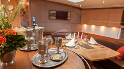 Dining Detail