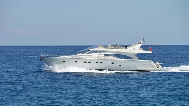 MARY yacht charter photo 3