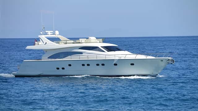 MARY yacht charter photo 2