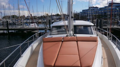 Foredeck lounge pads