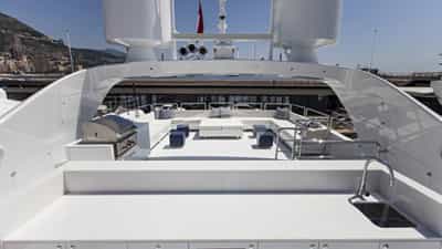 Flybridge aft
