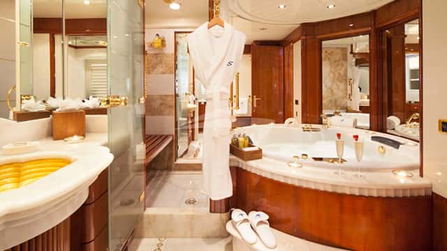STARFIRE yacht charter photo 3
