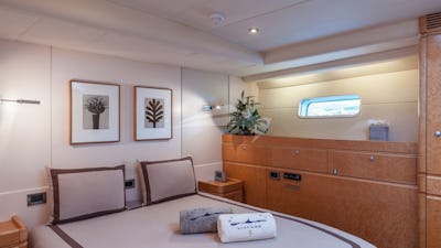 Guests middle double cabin (portside)