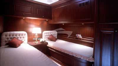 Twin Cabin