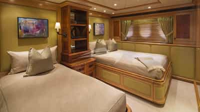 Twin Cabin