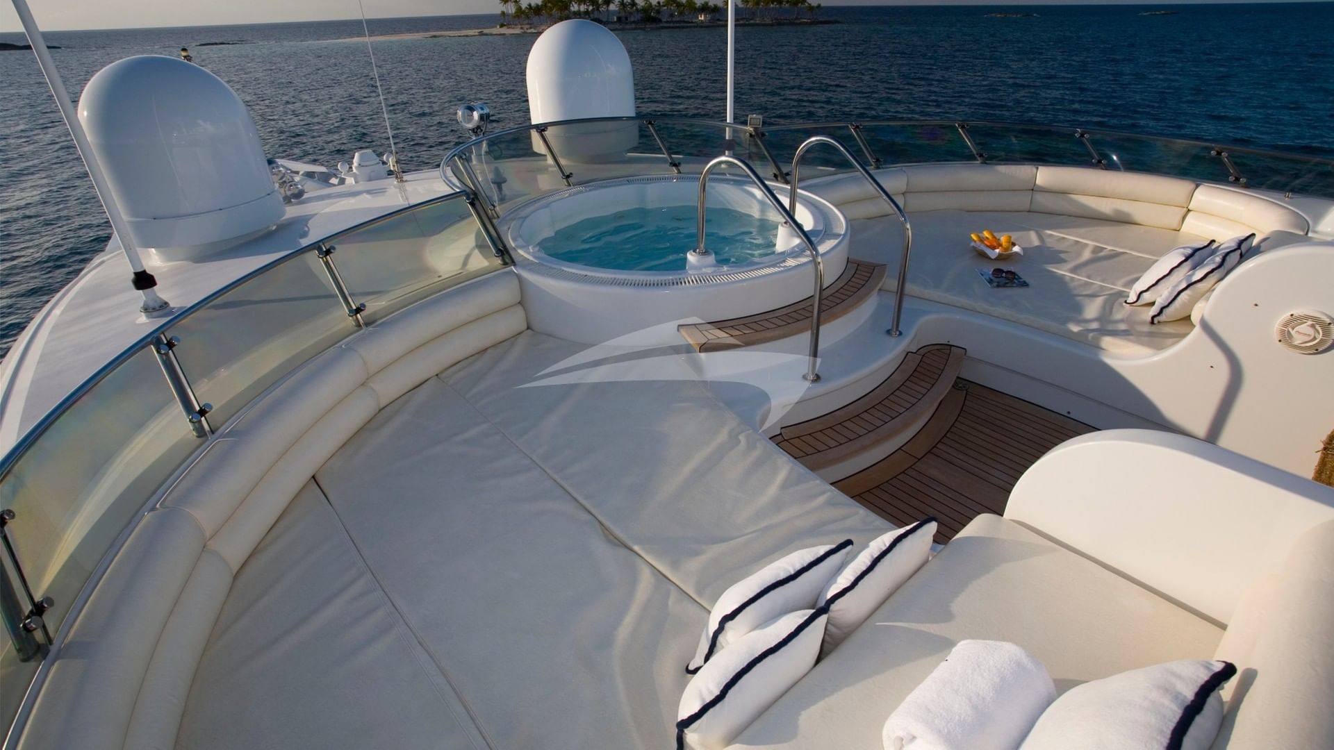 Sun Deck with Jacuzzi