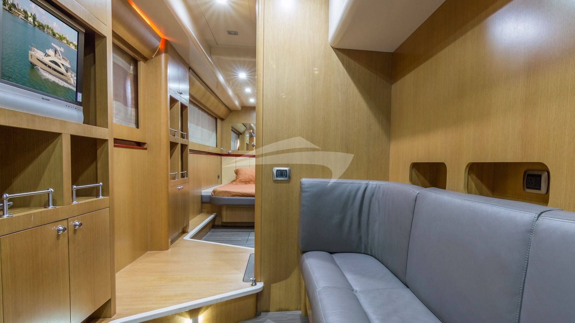Master Cabin Lounge
