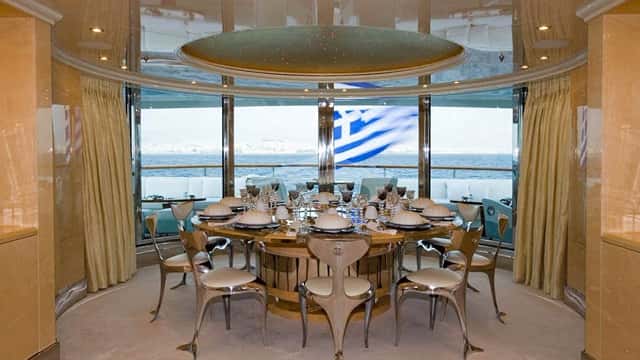 SUNDAY yacht charter photo 2