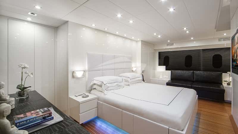 VENTURE 31m motor yacht charter, photo 5