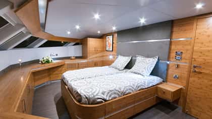 SKYLARK 21m motor yacht charter, photo 9