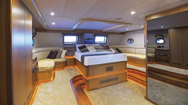 MISS B yacht charter photo 2