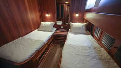 Twin Cabin