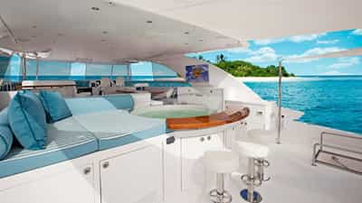 Upper deck